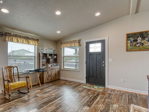 5th image of 3027 SW Terrace Dr