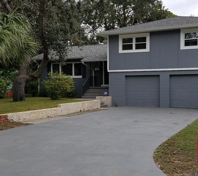1st image of 23 Anastasia Dr