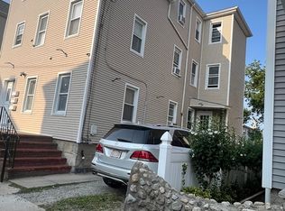 18 Hall St, New Bedford, MA 02740