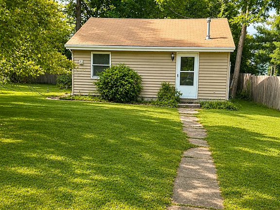 2nd image of 4 Midway Dr