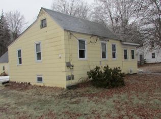 29 Heald St, Pepperell, MA 01463