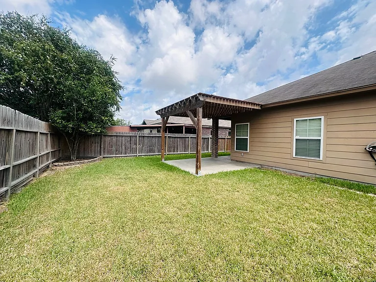 6017 Tapestry Dr — Photo 3