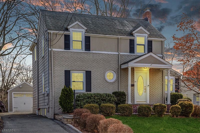 1st image of 20 Sanderson Ave