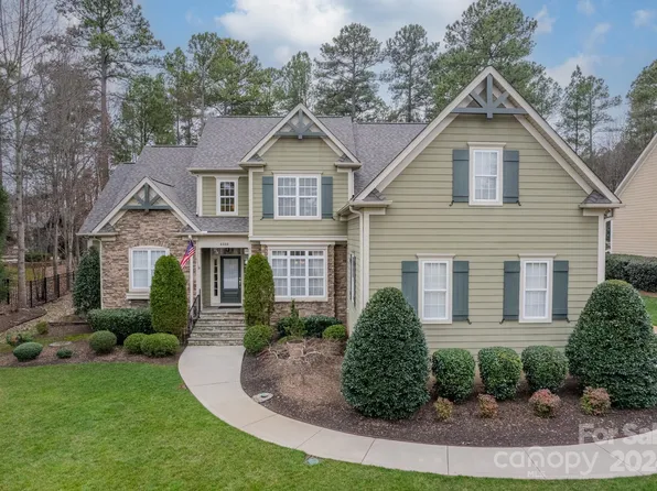 4488 Rustling Woods Dr, Denver, NC 28037
