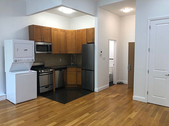 3rd image of 250 W 102nd St APT 2B