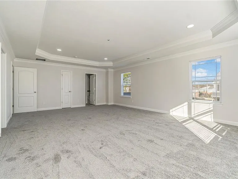 Master Bedroom (Massive)