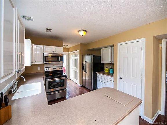 5th image of 13320 Krislyn Woods Pl