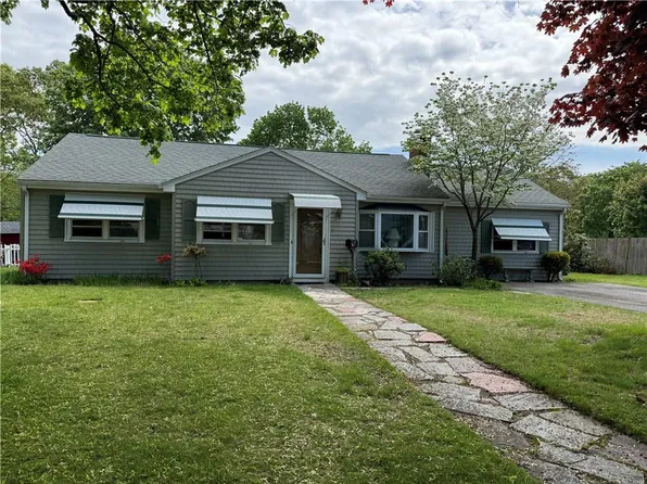 6 Sherwood Ave, Warwick, RI 02888