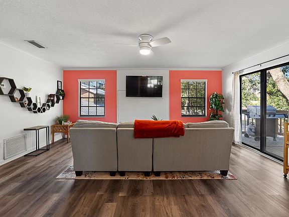 5th image of 203 Sevilla St #A