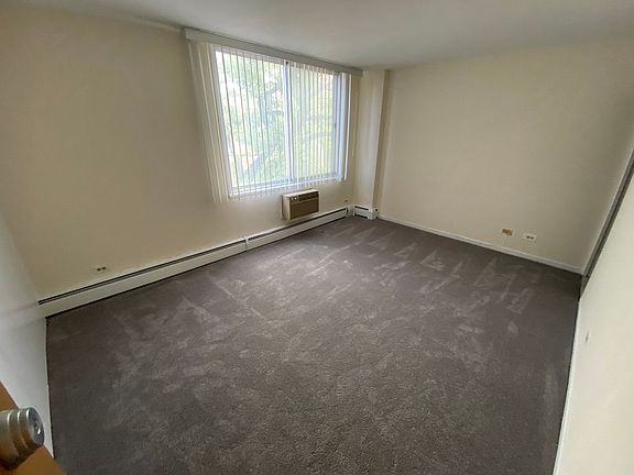 5th image of 1616 Hinman Ave APT 4C