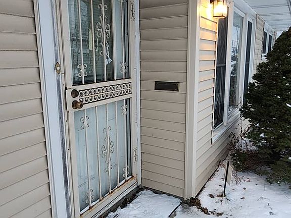 2nd image of 3827 E 151st St