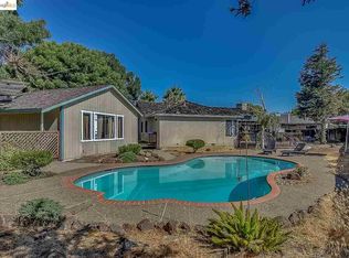 230 Pecan Pl, Brentwood, CA