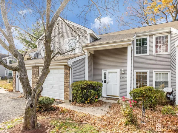 95 S Renaissance Ln, New Brunswick, NJ 08901