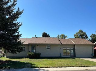 2005 Davis Ave, Gering, NE 69341