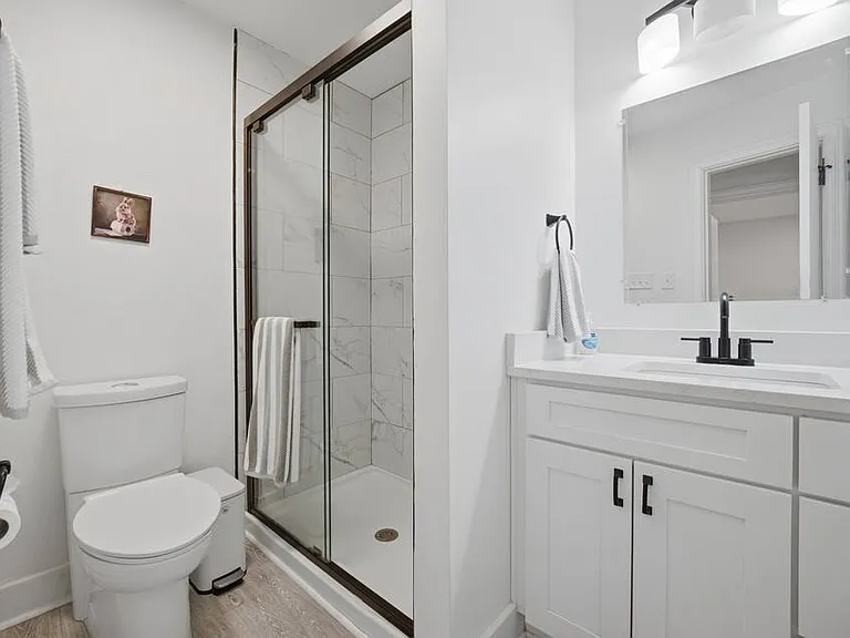 335 E McGinnis Cir — Photo 16