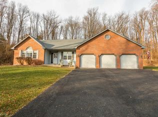 283 Mountain Top Rd, Reinholds, PA 17569