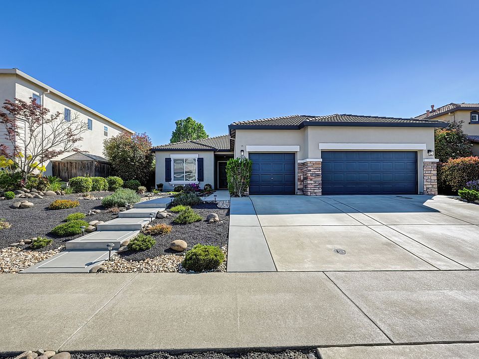 1st image of 7653 Belle Rose Cir