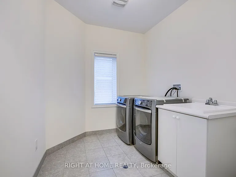 3182 Sunflower Dr — Photo 33