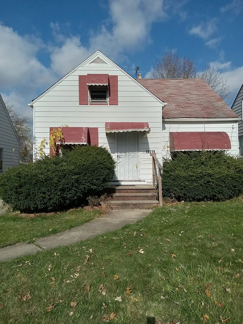 Cozy 3 Bedroom Home — Photo 1