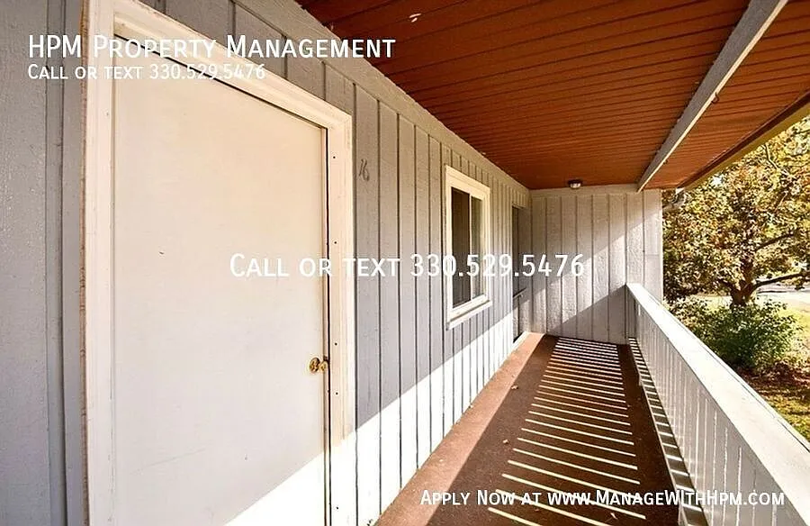 Building Photo - 74 1st St SE #16