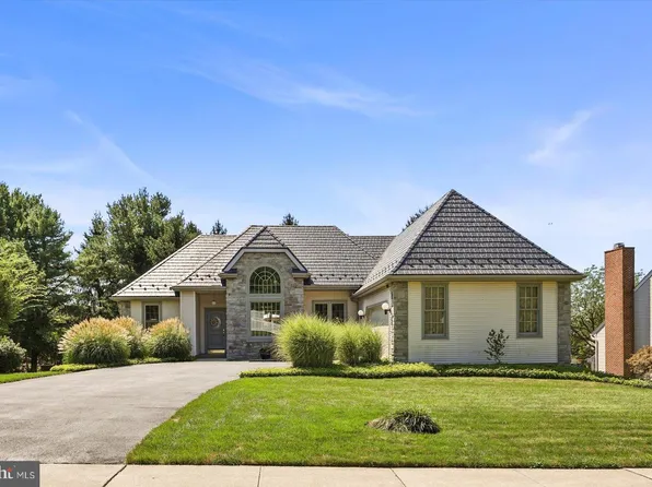 3372 Overview Dr, York, PA 17406