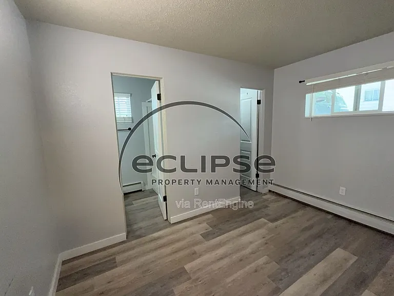 Summit View Apartments — Photo 98