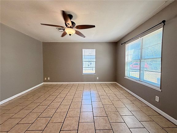 4th image of 513 Alamo St