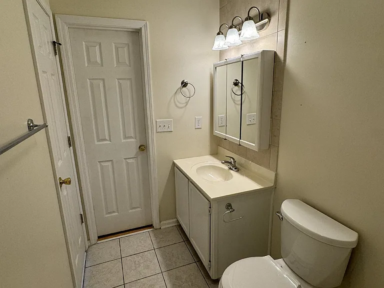 4404 McClelland Dr — Photo 13