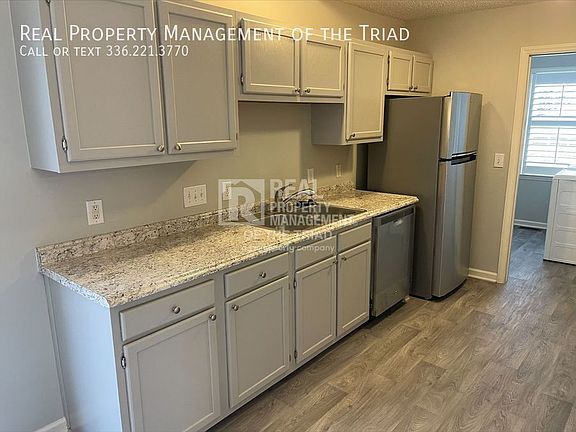 2nd image of 4600 Prestbury Dr