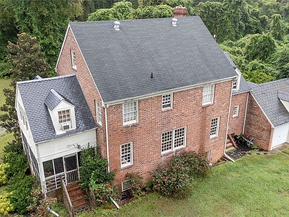 3rd image of 631 Grayson Ave