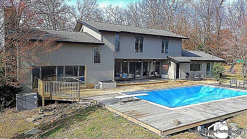 1st image of 9519 Brooks Dr
