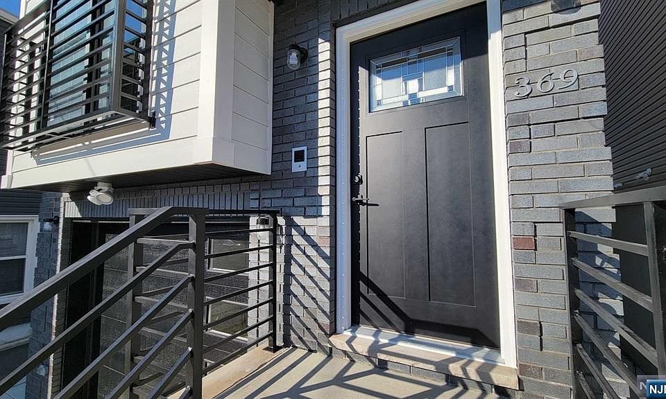 369 Forest St, Kearny, NJ 07032 | MLS #24037503 | Zillow