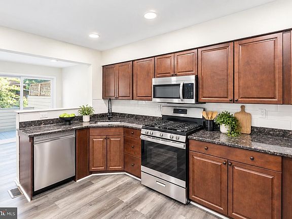 5th image of 5888 Pimlico Rd