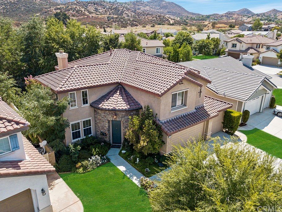 1st image of 32393 Windemere Dr