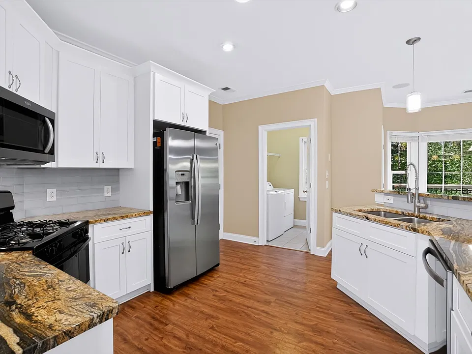 2314 Kennesaw Oaks Trl NW