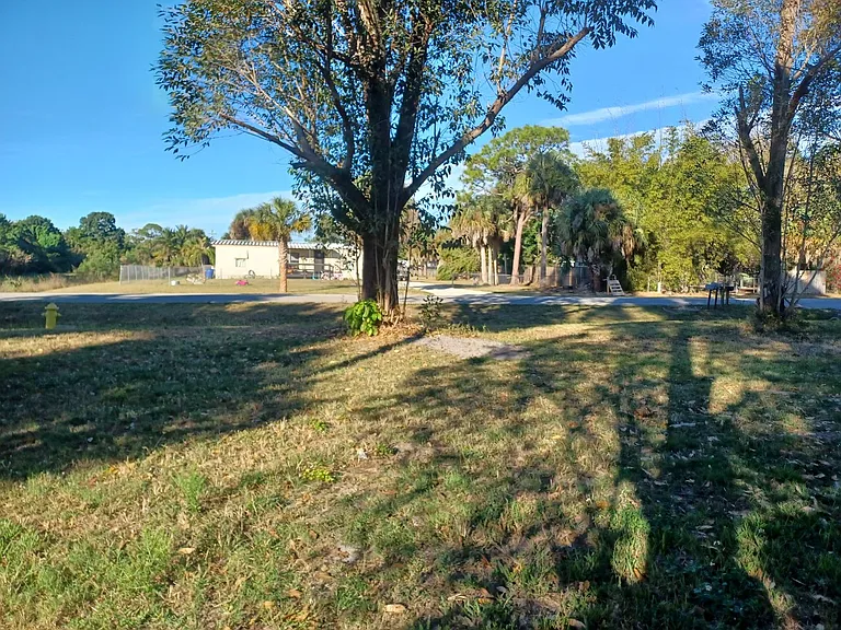 8305 McDaniel Dr — Photo 19