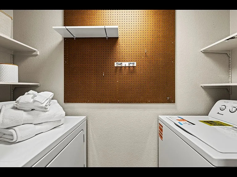 231 W Horizon Ridge Pkwy #1118 — Photo 6