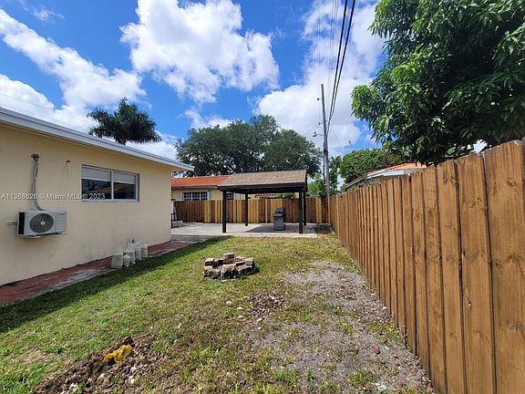2nd image of 3575 NW 14th St #B