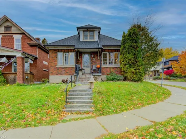 61 Gruhn St, Kitchener, ON N2G 1S5