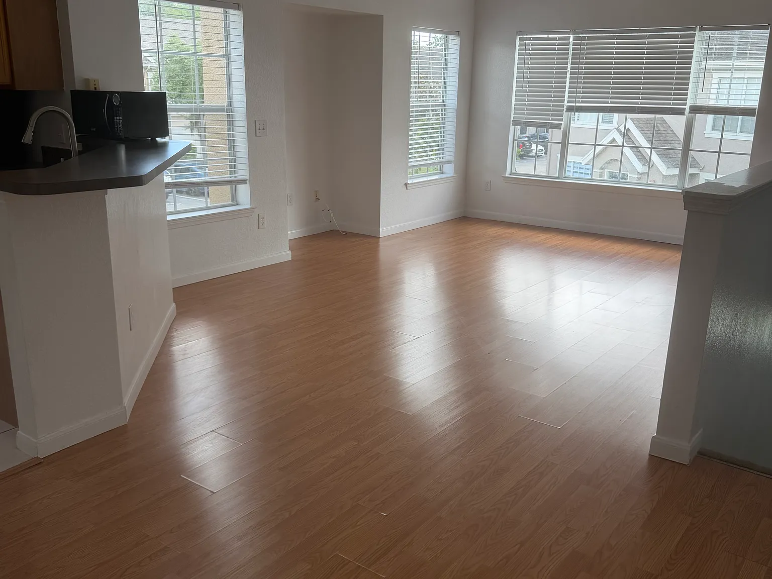 3 bed, 1202 sqft, $2,000 — Photo 1