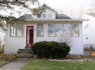 64 Cardinal Ave, Albany, NY 12208