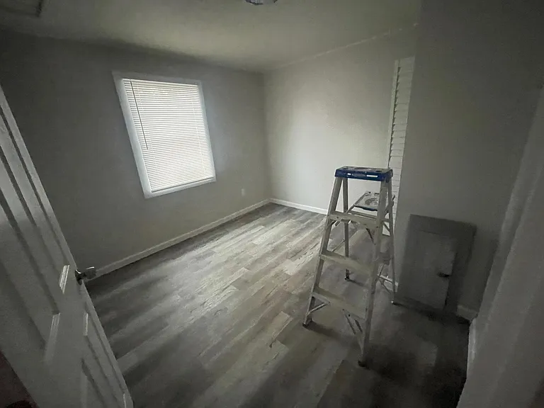 525 New Berlin Rd — Photo 17