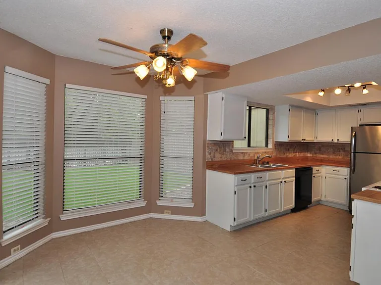 13405 Saddlebrook Trl #B — Photo 6