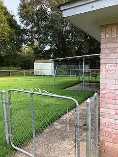 445 Adsit St — Photo 5