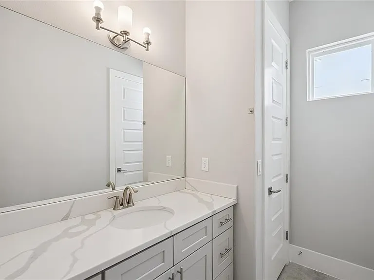 200 E Grant St — Photo 18