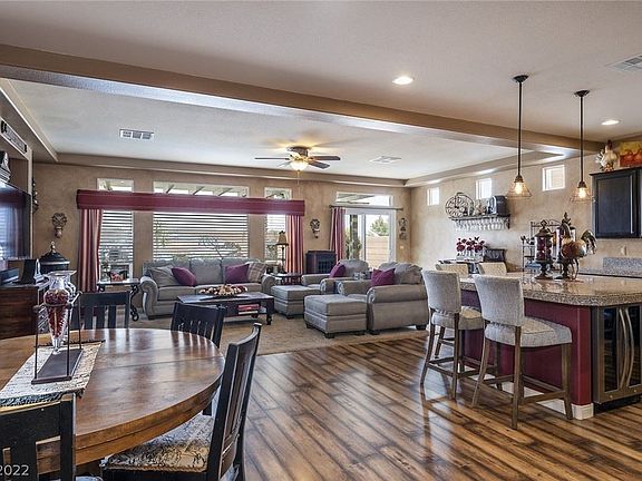 5th image of 5896 Laurel Lake Ct