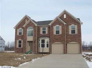 39SL Braemore Dr, North Ridgeville, OH 44039