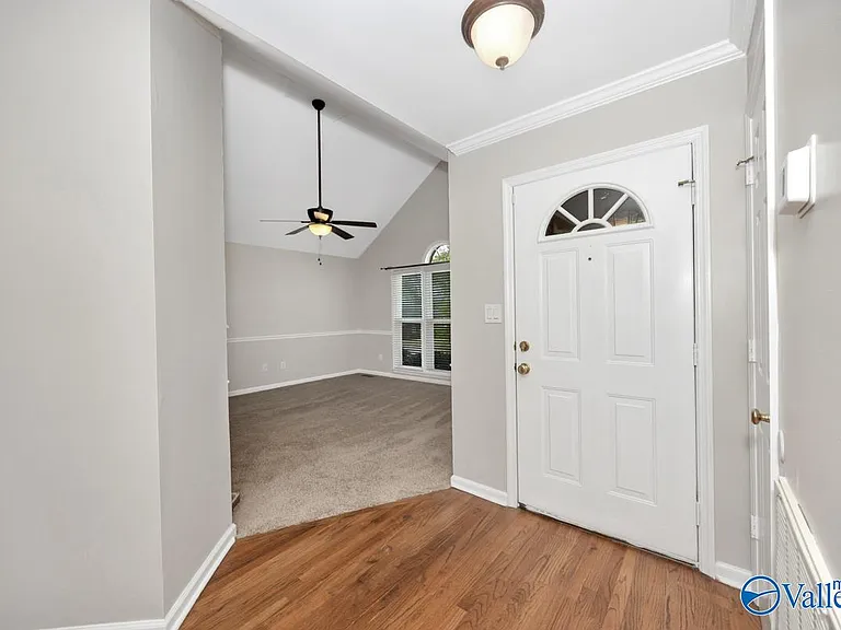 180 Jarrett Ln — Photo 6