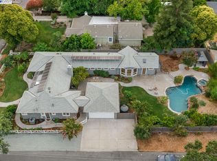 2208 Whyte Park Ave, Walnut Creek, CA 94595