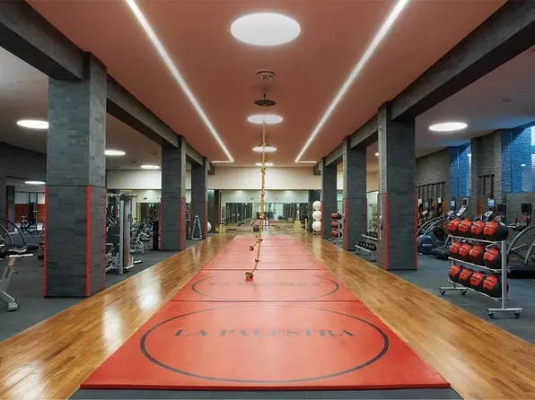 60 Riverside Boulevard image 20 of 22